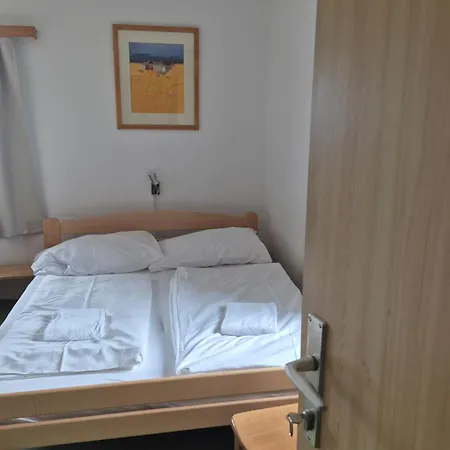 Kro Tauplitzhaus Der Naturfreunde - Naturfreundehaus Auf Der Tauplitzalm