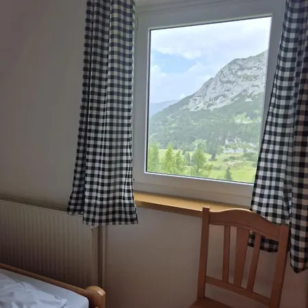 Tauplitzhaus Der Naturfreunde - Naturfreundehaus Auf Der Kro Tauplitzalm