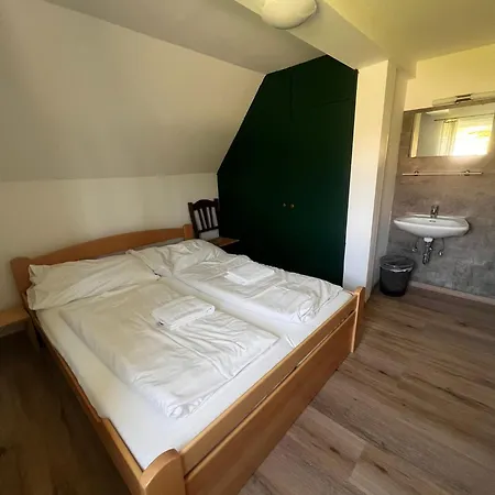 Tauplitzhaus Der Naturfreunde - Naturfreundehaus Auf Der Kro Tauplitzalm